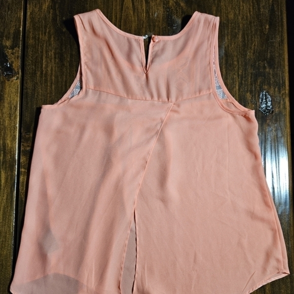 EUC A. Byer Size Small Peach‎ sheer sleeveless top w/embroidery design - Picture 2 of 4